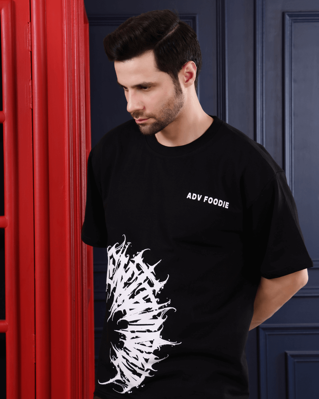 Statue Vibes Black Oversized T shirt – Bold & Timeless Streetwear